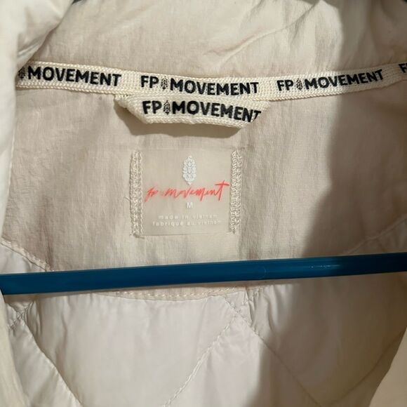 FP MOVEMENT Off The Bleachers Coaches Jacket M Layering Lightweight Boho Cream - Picture 6 of 8